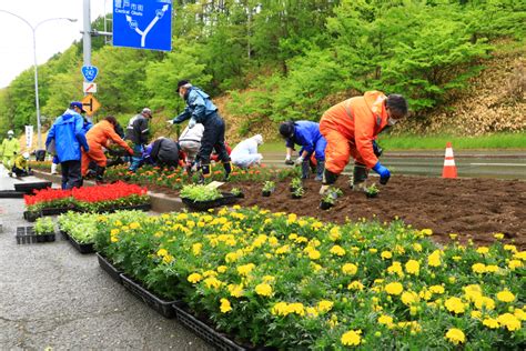 街道に彩りを、花いっぱいのまちづくり 町からのお知らせ 置戸町役場