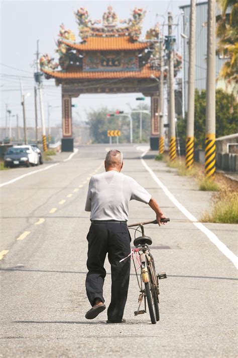 公車只需一、兩分的距離 卻是他們的「天堂路」 體檢行的正義 社會 願景工程基金會