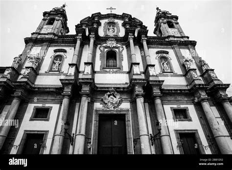 La Chiesa Di San Domenico Chiesa Di San Domenico Banque D Images Noir