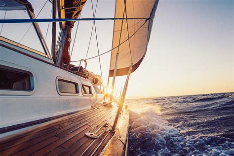 Feature Boat
