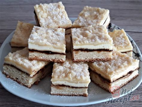 Svatební koláčky na plech NejRecept cz Sweet Desserts Sweet Recipes