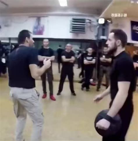 Yak N Savunma Teknikleri On Twitter Krav Maga Teknikleriyle Kafa