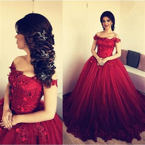 New Luxury Burgundy Ball Gown Quinceanera Dresses Off Shoulder Lace D