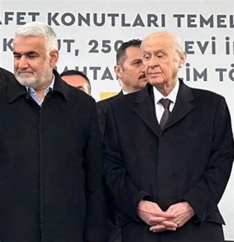 MHP lideri Devlet Bahçeli ve HÜDA PAR lideri Zekeriya Yapıcıoğlu yan yana