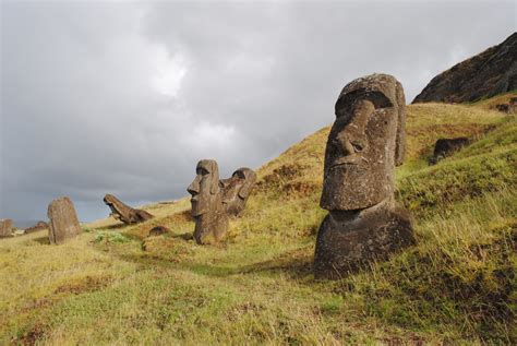 Moai Statues