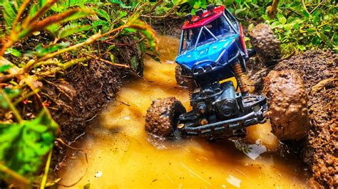 Bermain Mobil Mobilan Rc Offroad Terabas Di Jalan Berlumpur Youtube