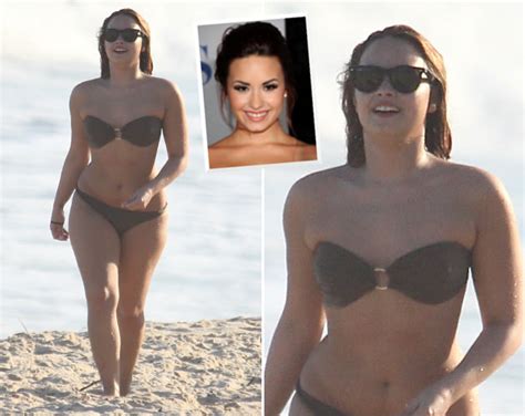 Rundum glücklich Demi Lovato präsentiert ihre sexy Bikini Figur Bilder Splash News Getty