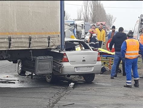 UPDATE O victimă a decedat într un accident pe DN 21 Alta rănită