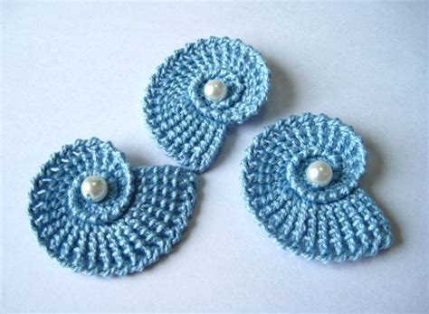 Crochet Sea Shells Applique With Pearls In Light Blue Crochet Earrings Pattern Crochet Crafts