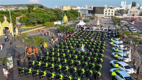 Cartagena Policía recibe motocicletas para plan de seguridad