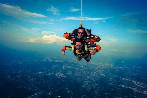 Skydiving In Chicago 4 Best Places To Skydive In Chicago