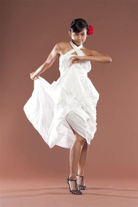 Flamenco Dancer In White Dress Stock Photo Image Of Sensual Ballet