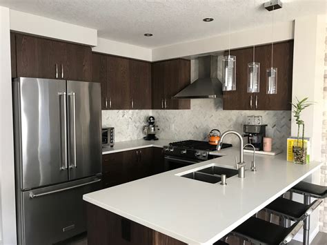 30+ White Quartz Countertops With Light Brown Cabinets – HomeDecorish