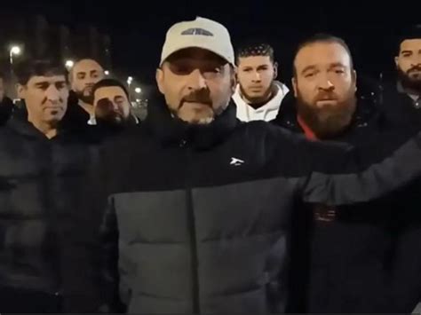 Los gallos robados a unos gitanos españoles llenan las redes de memes