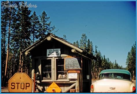 Yellowstone Approaches to the South Entrance - TravelsFinders.Com