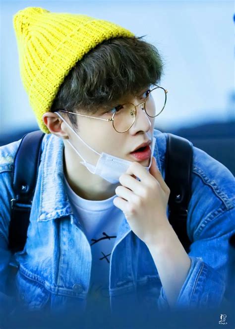Pin De Multi 💫 Em Exo Chanyeol Exo Kim Jongin