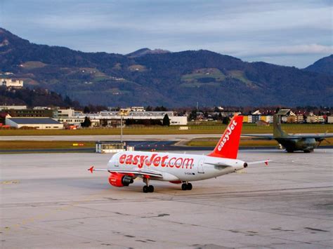 Salzburg Airport. Direct air connections, buses. Getting to the center