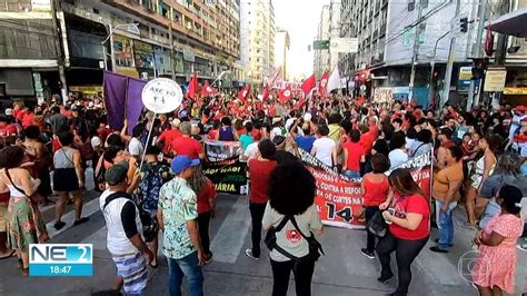 Manifestantes Fecham Ruas E Fazem Passeata Contra A Reforma Da