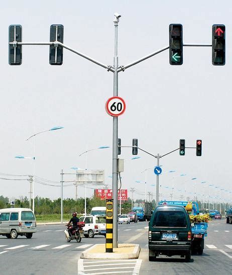 Conical Octagonal Steel Hot DIP Galvanized Steel Polyester Outdoor LED Solar Street Lighting