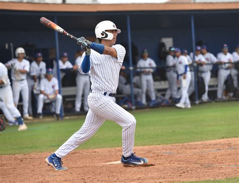 Galveston College – Whitecaps bats on fire, rout Coastal Bend College