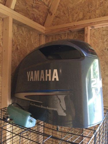 Purchase YAMAHA TOP COWLING 250 HP 2003 In Annandale New Jersey