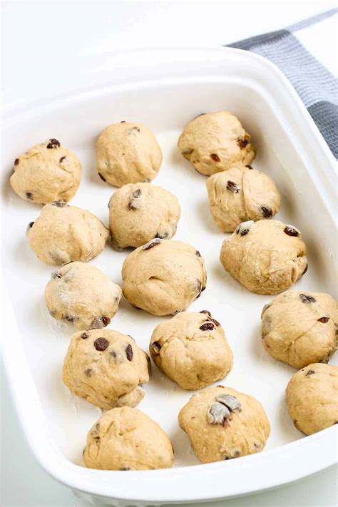 Hot Cross Buns Perfect For Easter Julie S Eats Treats