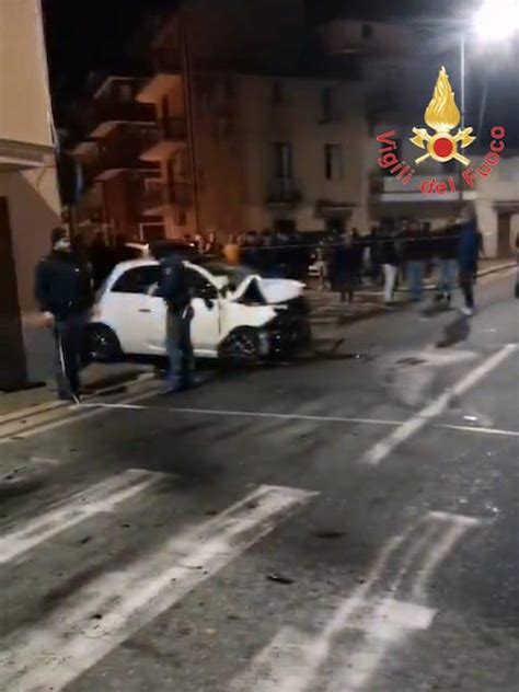 Lamezia Incidente Stradale Su Via Delle Terme Un Ferito