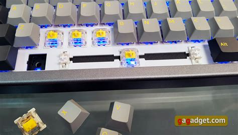 Epomaker EK Review Wireless Mechanical Keyboard With Hot Swappable Switches Gagadget