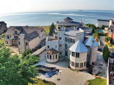 155 Nicolosi Dr Staten Island Ny 10312 Zillow
