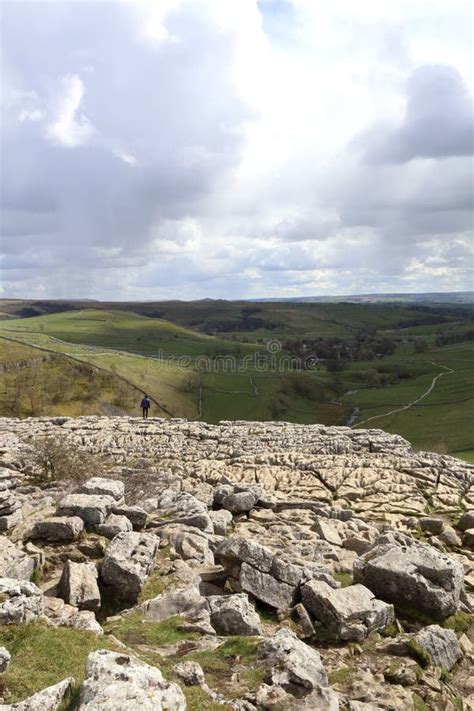 Limestone Pavement Above Malham Cove Stock Image Image Of West