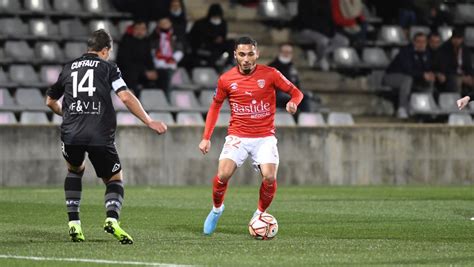 Ligue 2 Nîmes Olympique Peut Nourrir Des Regrets Tenu En échec Aux