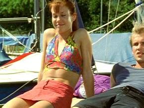 FREUNDINNEN UND ANDERE MONSTER NUDE SCENES AZNude