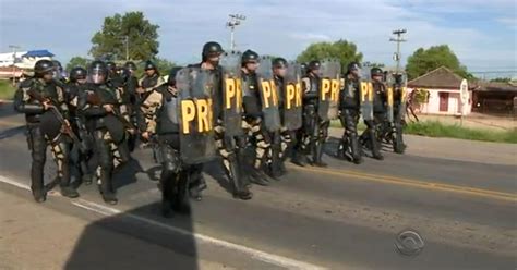 G Ap S Conflito E Pris Es Manifestantes Queimam Pneus Na Br No