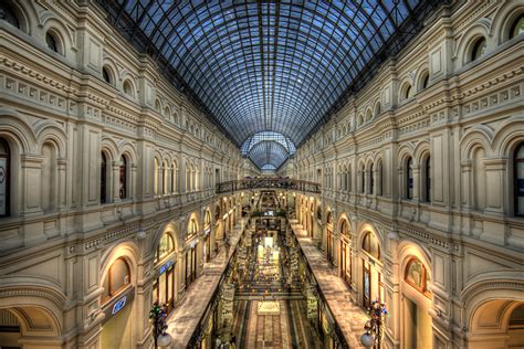 GUM - Europe, Russia - Momentary Awe | Travel photography blog