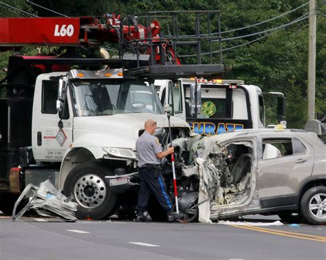 Toms River Nj Motor Vehicle Crash Leaves 1 Person Dead On Route 571