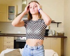 Naomihawkins Video Chaturbate Dildo Erotic Graceful Arms