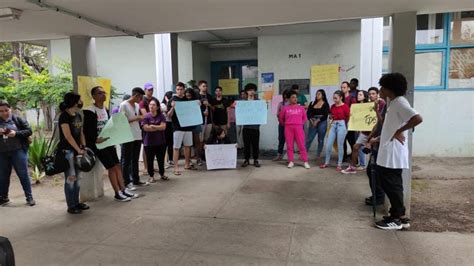 Estudantes do curso de Biologia da Uefs denunciam professor por assédio