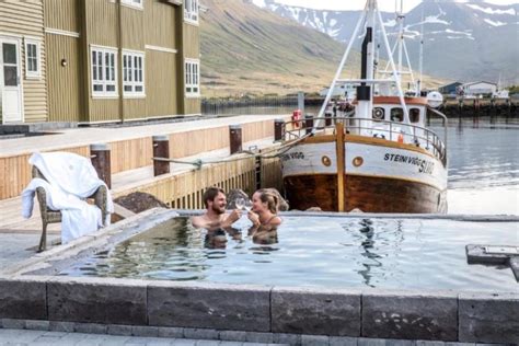 The 8 Best Hotels With Hot Springs In Iceland - HotSprings.co