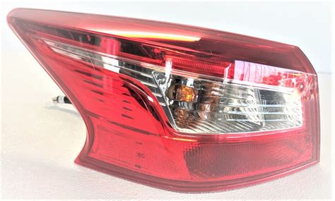 Nissan Sentra 2016 2017 2018 Tail Light Outer Left Driver 24