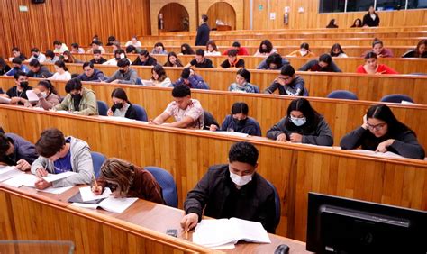 Presentan En La Uat Examen De Admisión Ceneval