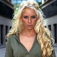 Vollbusige Milf Reitet Einen Gro En Schwarzen Schwanz Xhamster