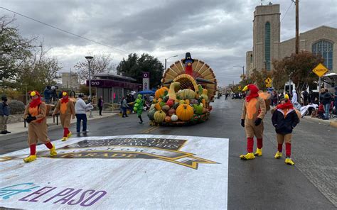 Galería Llega el desfile de Acción de Gracias en El Paso carros