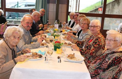 Lugrin Joyeuse Ambiance Au Repas Des Anciens