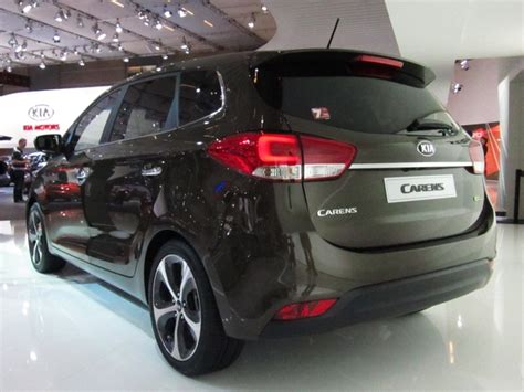 KIA Carens Photos And Specs Photo KIA Carens Accessories 2016 And 23