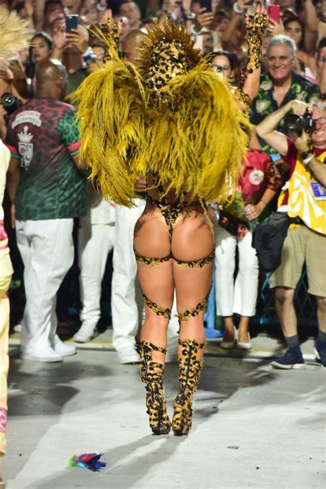 Foto Paolla Oliveira Arrasou No Look Para O Carnaval 2024 Ao Se