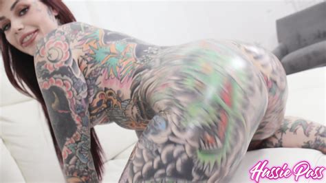 Tattoed Babe Tiger Lilly