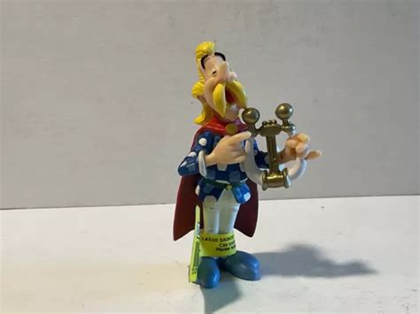 ASTERIX UND OBELIX Figur Plastoy 2003 Ca 6 5 Cm Troubadix Neue