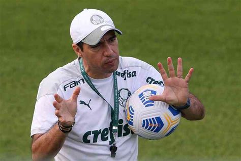 Desfalcado Palmeiras Inicia Defesa Do T Tulo Em Visita Ao Crb