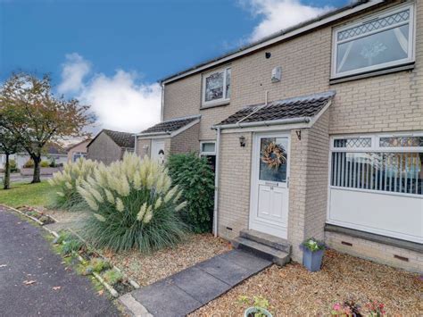 Bed Terraced House For Sale In Castlehill Crescent Law Carluke Ml