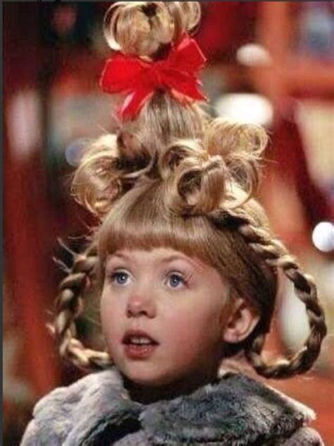 Recuerdas a Cindy Lou la pequeña y dulce niña de El Grinch así